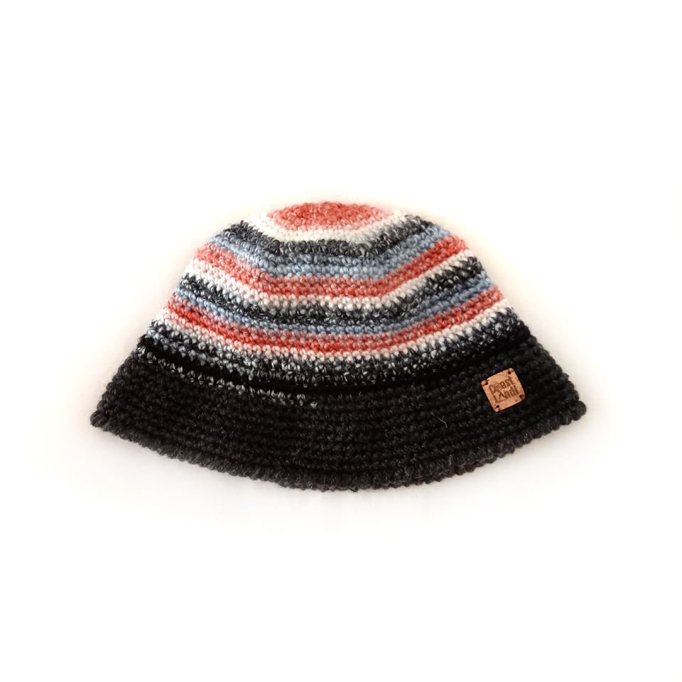 bucket hat inverno crochet riscas cinza preto branco laranja coral reef lines coastland streetwear