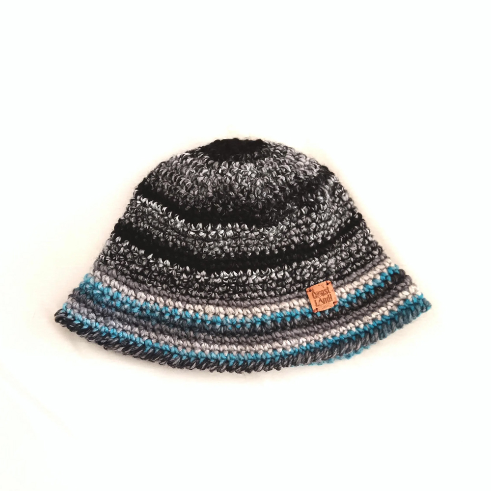 bucket hat inverno crochet stormy sea coastland streetwear