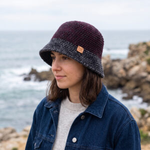 chapeu bucket hat crochet bicolor ameixa cinzento escuro plum shadow coastland streetwear